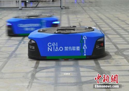 新一代智能倉上線 超千臺機器人聯(lián)手發(fā)貨能力提升60%